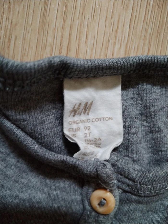 T-shirt manches longues uni HetM 2 ans - photo numéro 2