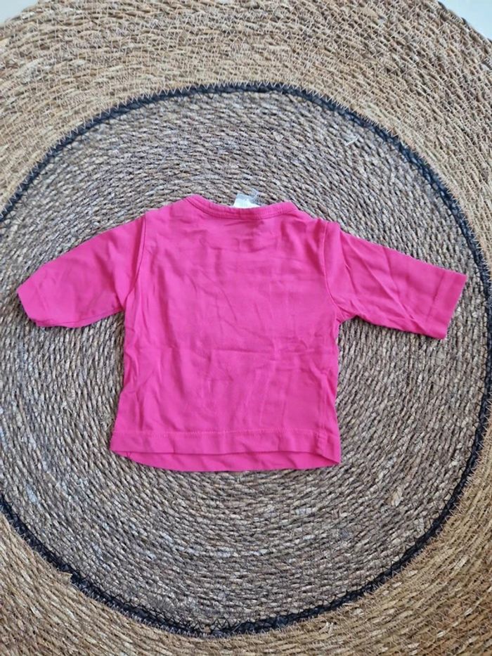 Joli tee-shirt manches longues taille 1 mois - photo numéro 2