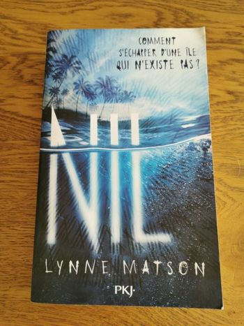 Livre Nil de Lynne Matson , très bon état