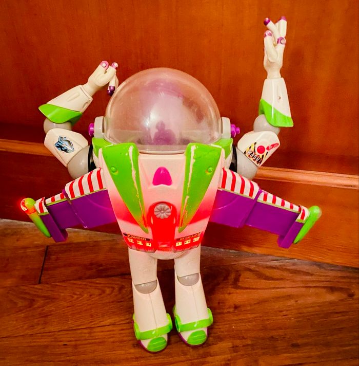 Figurine articulée Buzz l'éclair - photo numéro 5