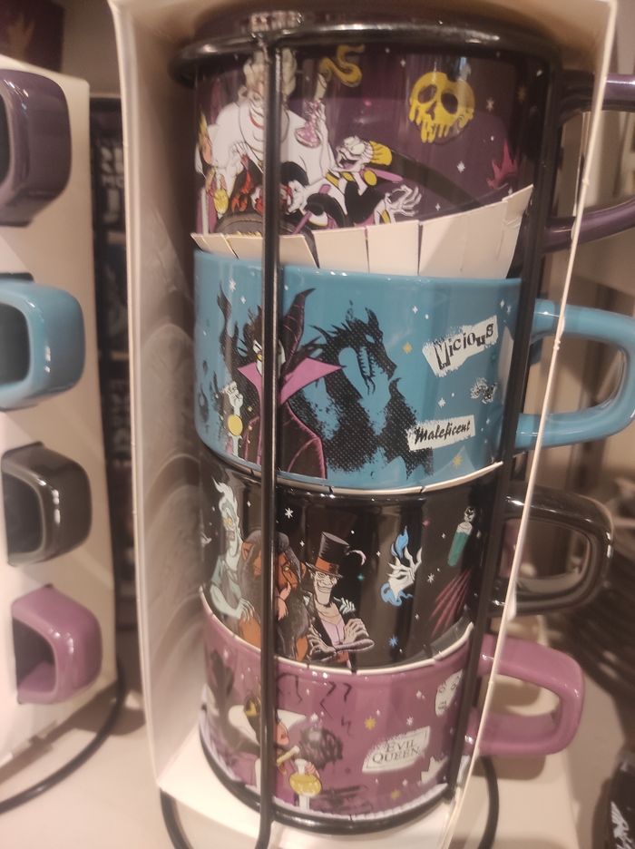 Set de 4 tasse vilain Disneyland paris