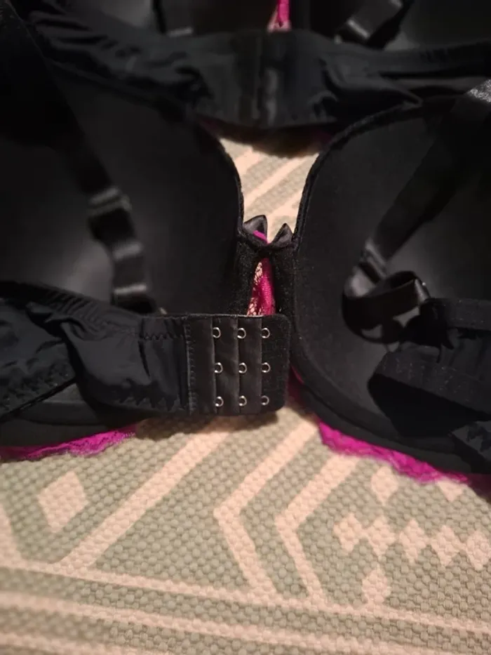 Lot de 2 Soutien-gorge neuf 105C - photo numéro 4