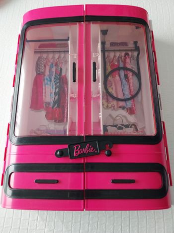Dressing barbie