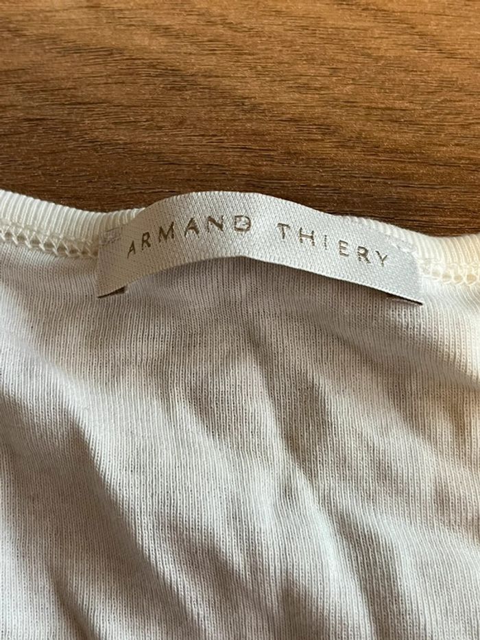 Je vend un haut manche longueur femme taille 3 très bon état - photo numéro 3