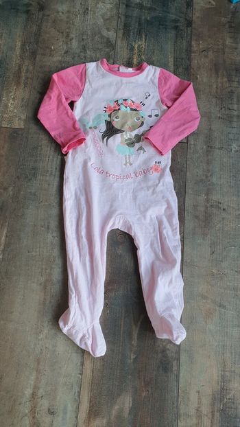 Pyjamas 18 mois en très bon état