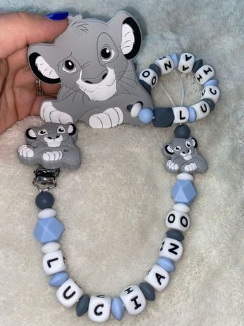 Attache tétine et anneaux de dentition roi lion