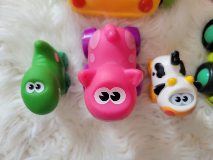 Lot jouets qui roulent - photo numéro 4