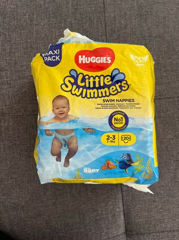 Couches pour eau Huggies  taille 2-3