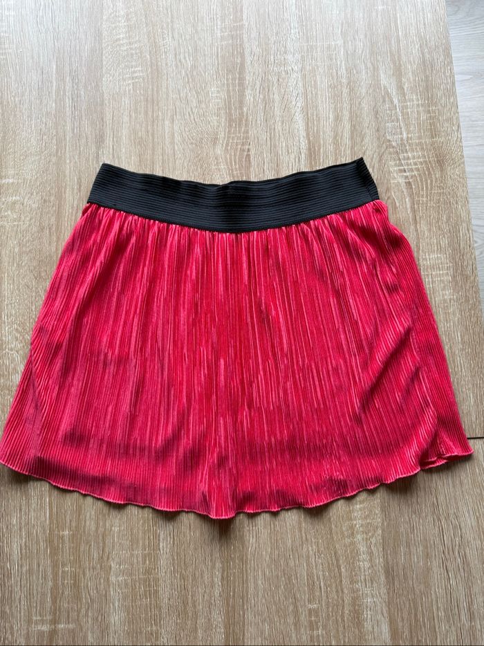 Jupe fluide avec doublure rouge noir élastique inside taille 40 L