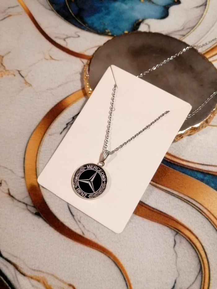 Collier Mercedes Benz - photo numéro 2