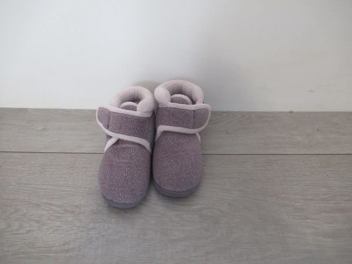 Chaussons fille à scratch violet isotoner taille 27