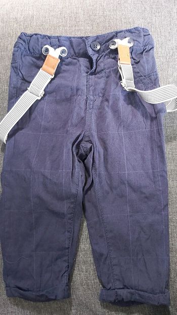 Pantalon kiabi avec bretelles taille 9 mois