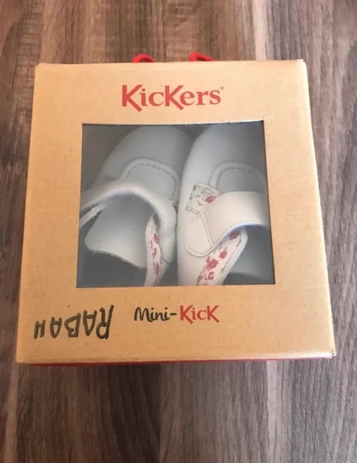 Chaussons Kickers pointure 23-24 (a lire jusqu’au bout) - photo numéro 2