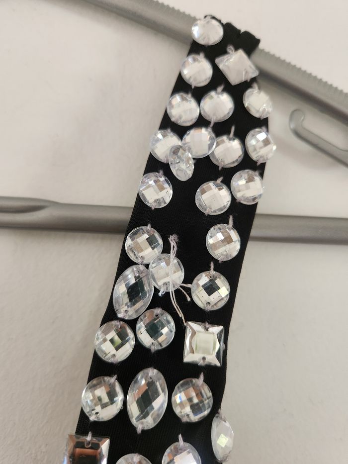 Robe noire strass - photo numéro 4