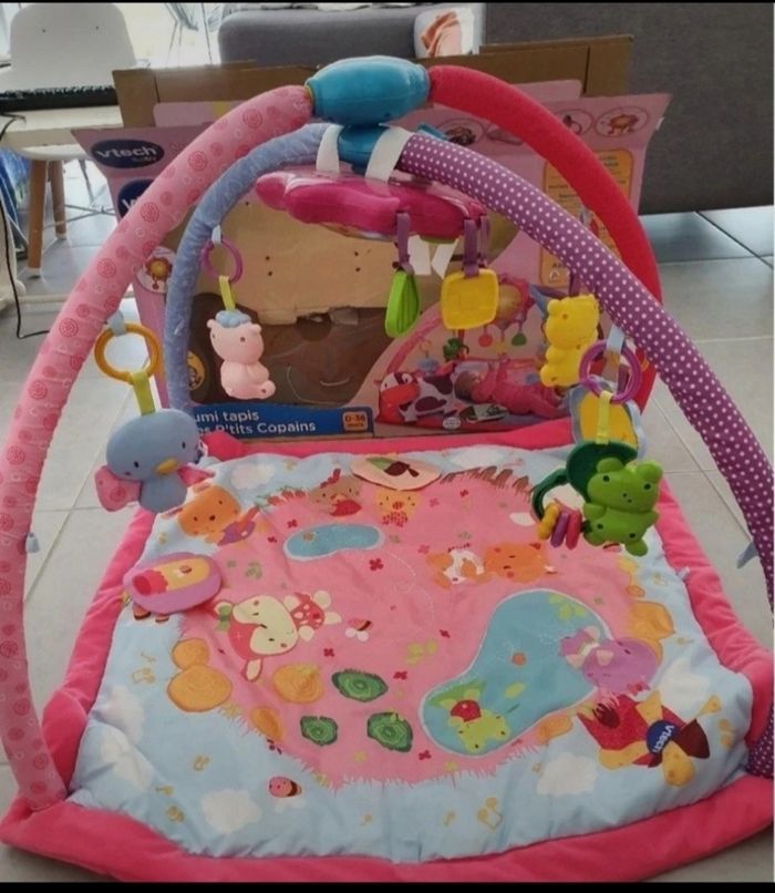 Tapis d'éveil vtech lumi