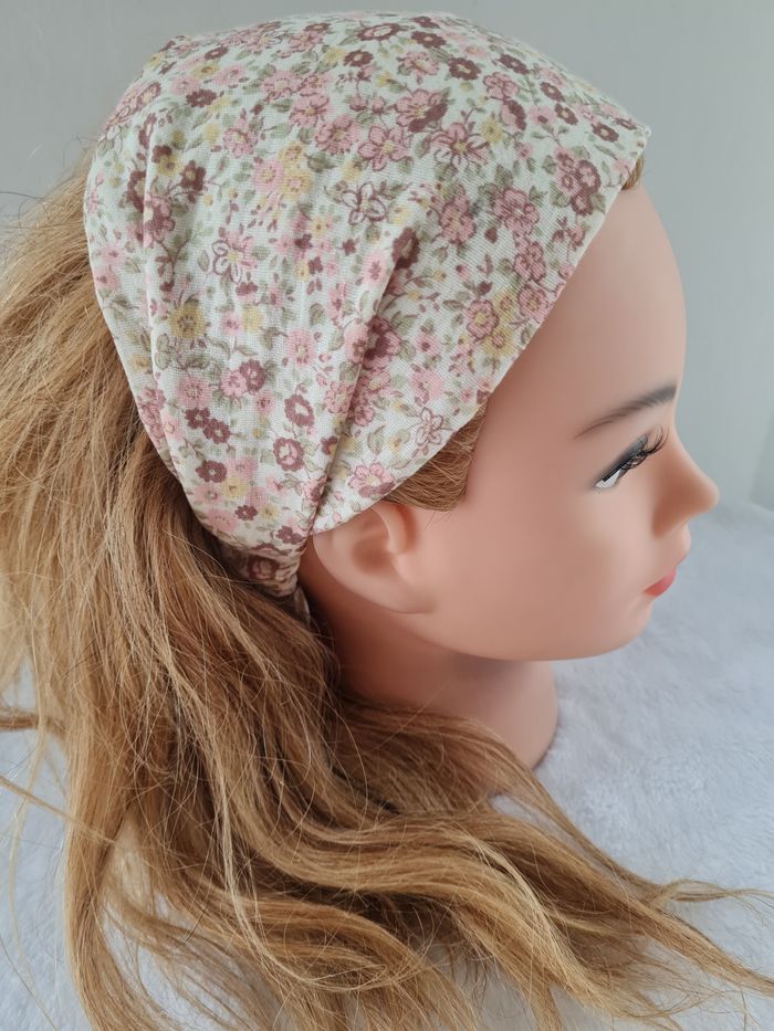Bandeau fichu fleuri fait main - photo numéro 1