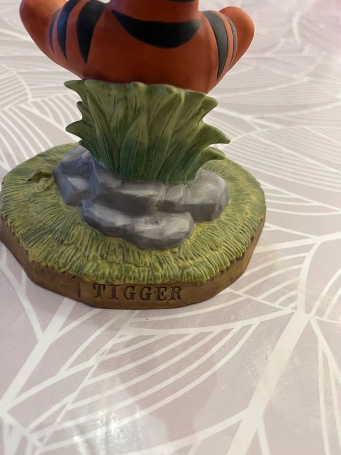 Statuette Tigrou en porcelaine - photo numéro 3