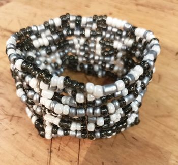 Bracelet manchette perles élastique