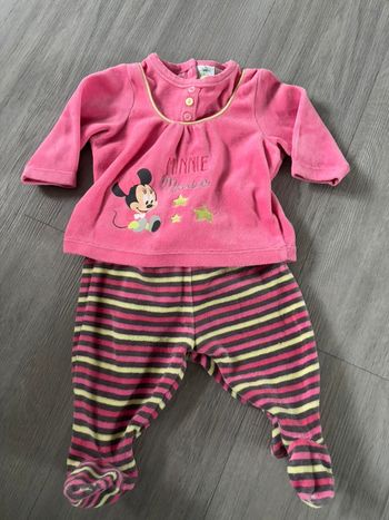 Pyjama velours Disney taille 3 mois