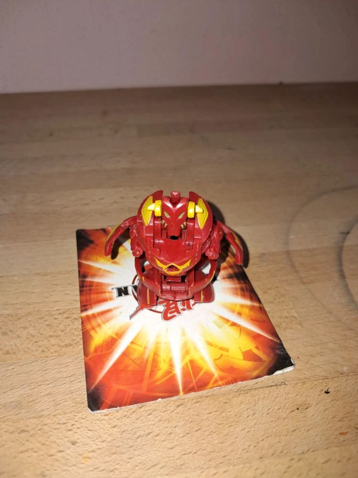 Bakugan Pyrus linehalt 770g