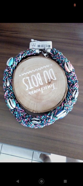 Collier coquillage et perles neuf Parfois