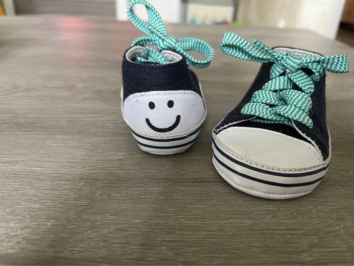 Chaussures bébé taille 17 /18 - photo numéro 2