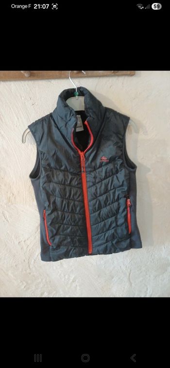 Veste sans manches taille 7 / 8 ans
