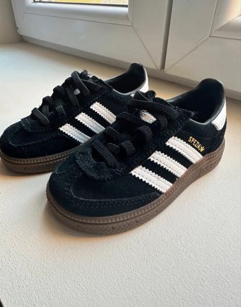 Adidas Spezial pointure 23 neuf