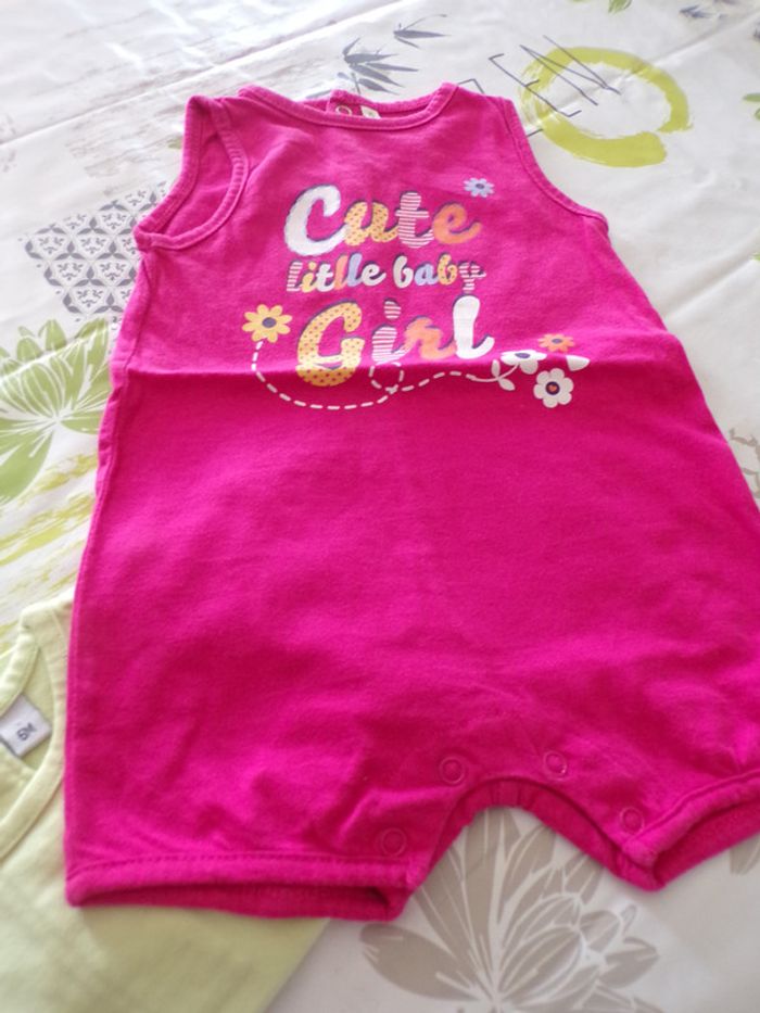 Lot 21 de vetement 6 mois - photo numéro 4