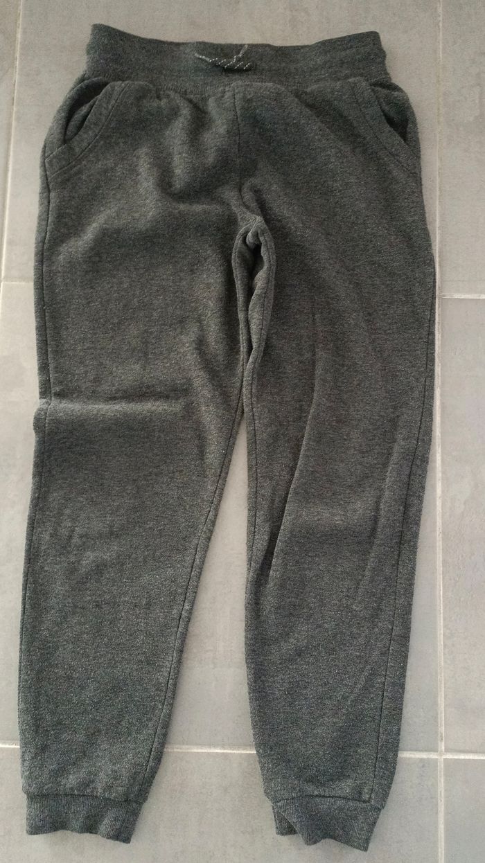 Lot de vêtements fille en 10 ans - photo numéro 3