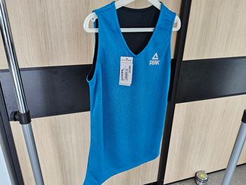 Débardeur  basket 8 ans neuf