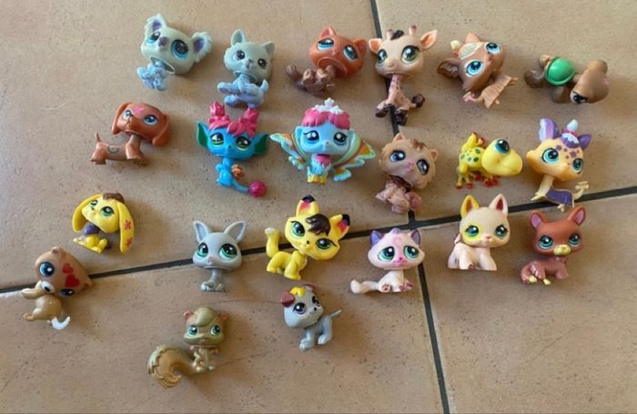 Lot figurines type Petshop
