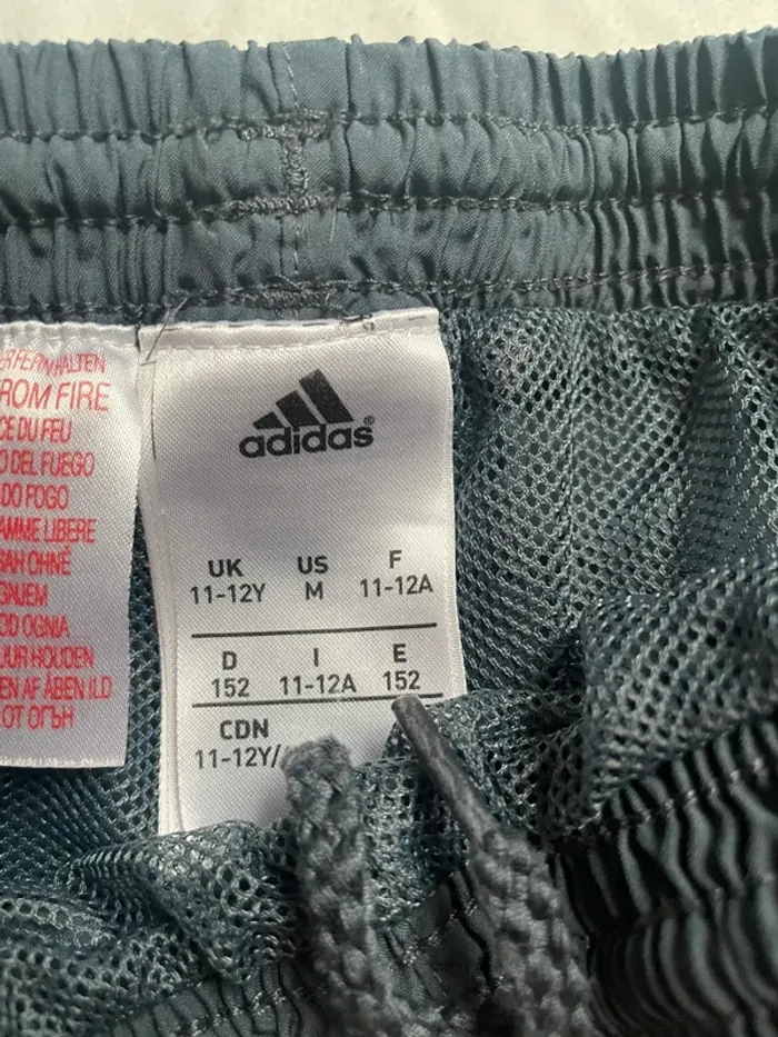 Pantacourt adidas 11/12 ans - photo numéro 2
