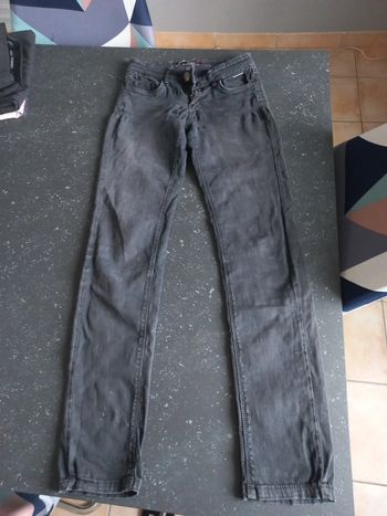 Jean gris foncé stradivarius t 32