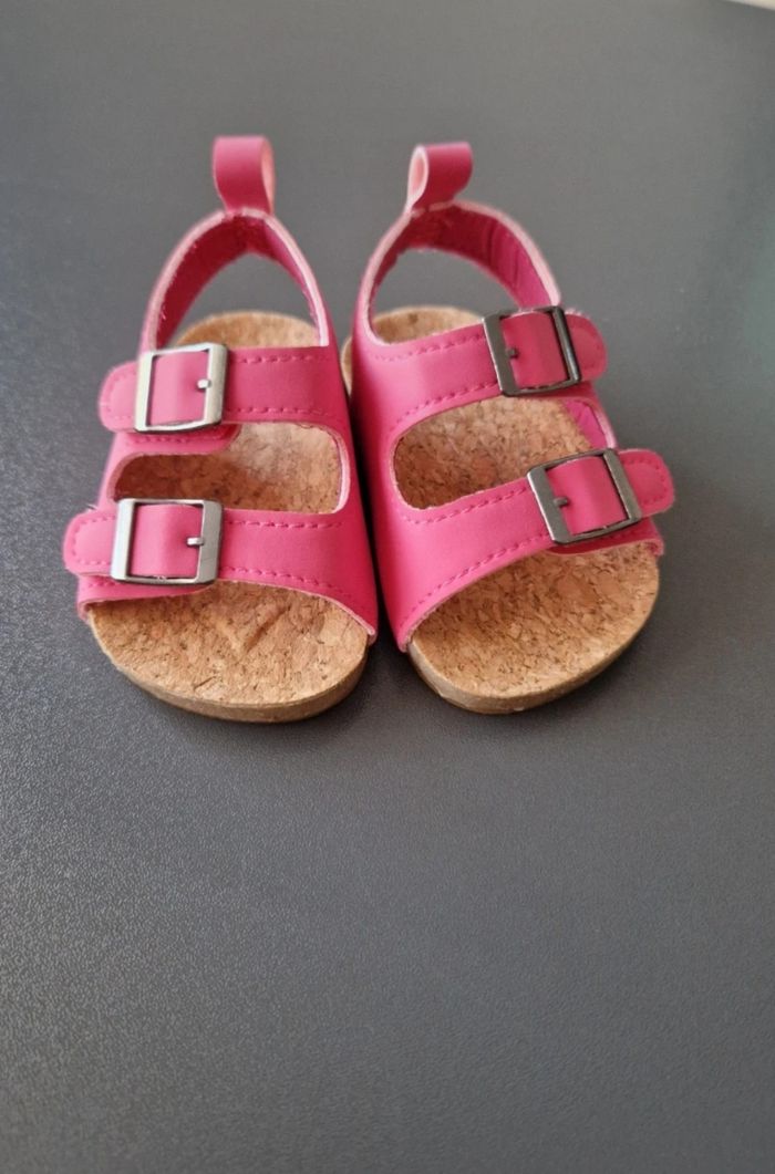 Sandales à scratch rose bébé