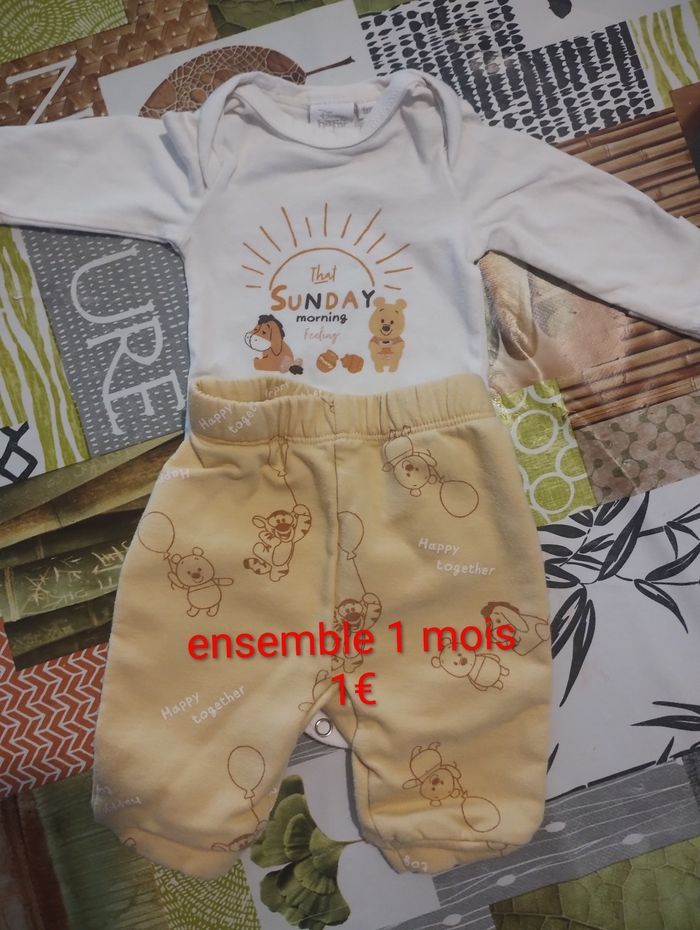 Pantalons 1 mois - photo numéro 4