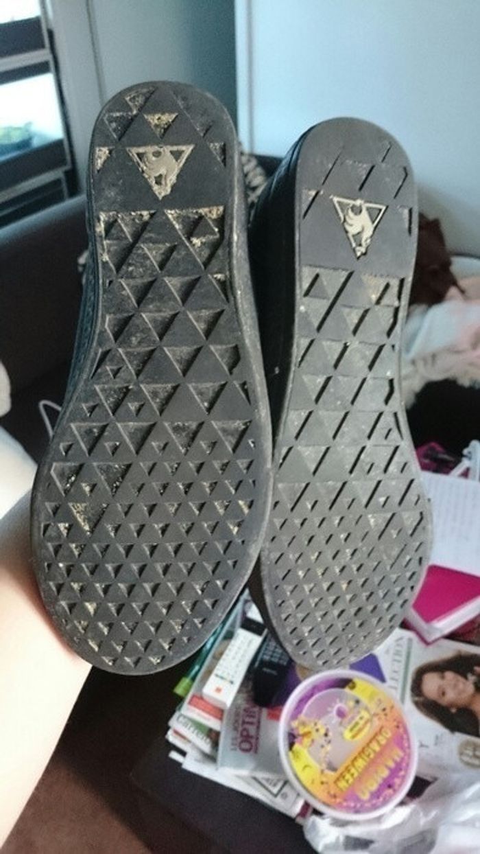 Basket noir le coq sportif avec oeillets de couleurs - photo numéro 4