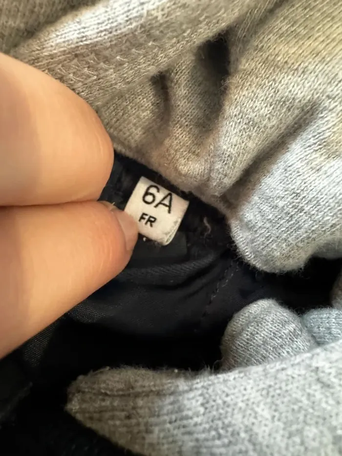 Manteau à capuche 6 ans, très bon état - photo numéro 3