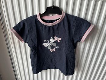 T-shirt avec papillons