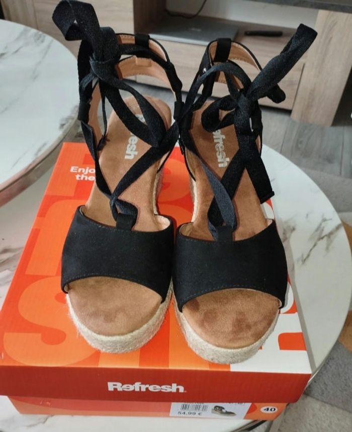 Sandales compensées neuves - photo numéro 2