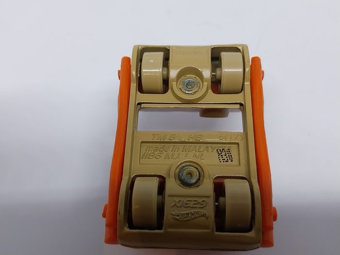 Hot Wheels The Flintstones Flintmobile la Famille Pierrafeu - photo numéro 4