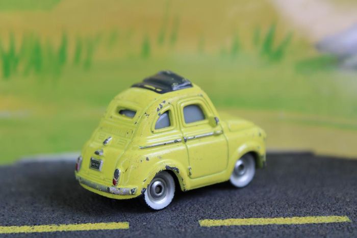 Disney Pixar cars Luigi - photo numéro 5