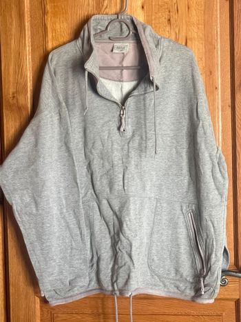 Sweat gris