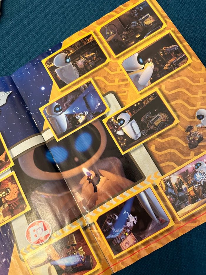 Album livre Panini complet stickers autocollants Disney Wall-e walle robot espace - photo numéro 7