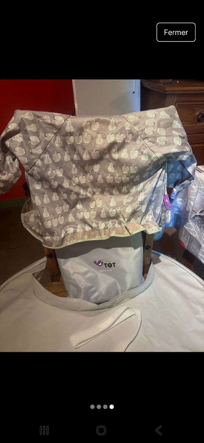 Bavoir + plateau tidy tot
