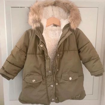 Doudoune Zara kaki 18/24 mois 92 cm col fausse fourrure amovible