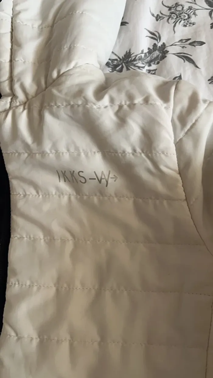 Veste ikks réversible blanc ou noir - photo numéro 3