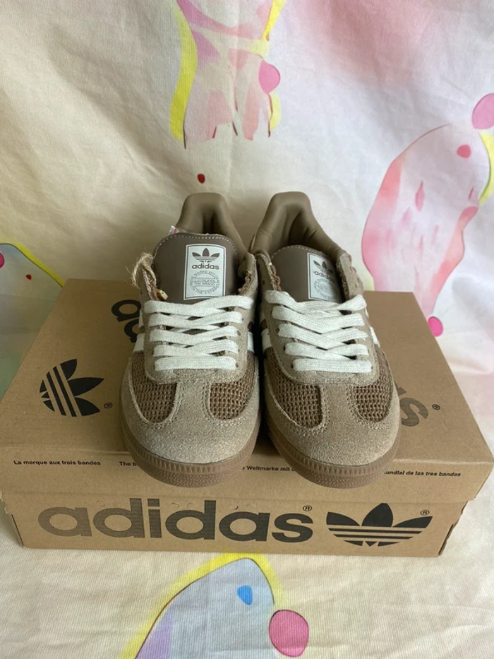 Baskets Adidas Samba  Taille 39 - photo numéro 2