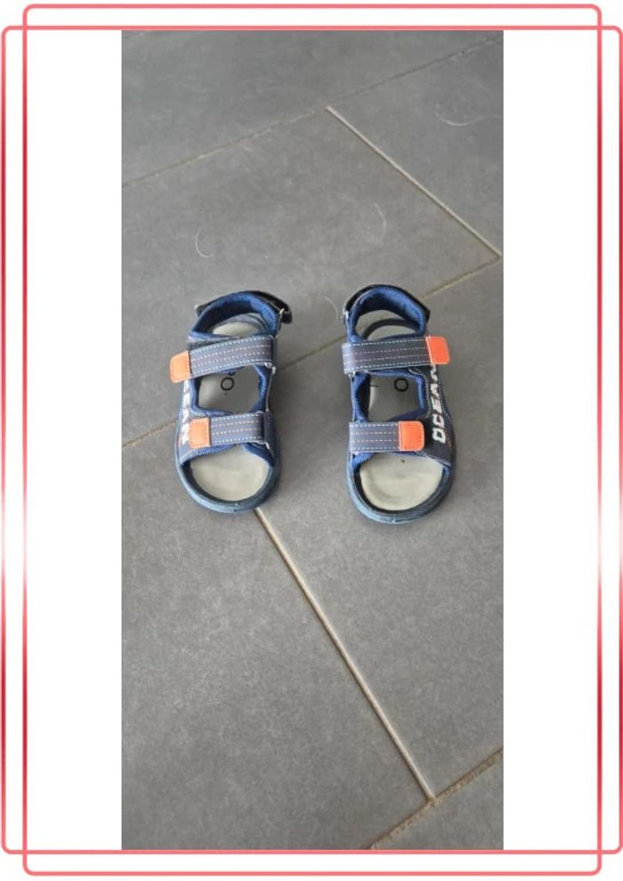 Chaussures ouvertes garçon
