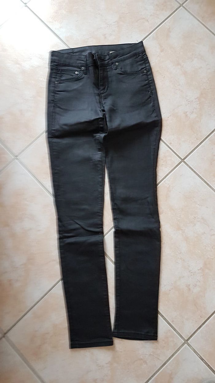 Jean noir H&M T36 - photo numéro 2